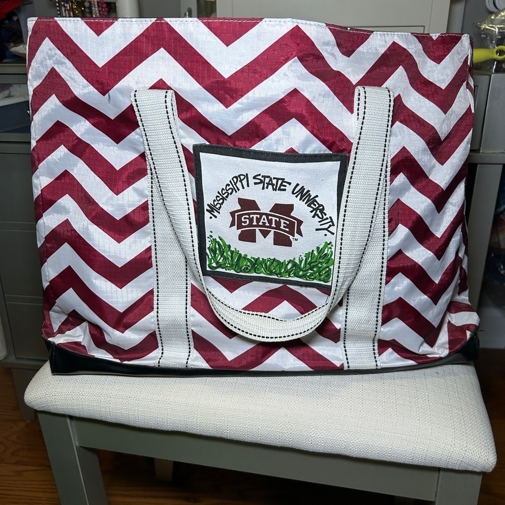 Stylish Red and White Chevron Tote Bag